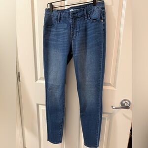 Old Navy- Super Skinny Mid-Rise Jeans, Size 6